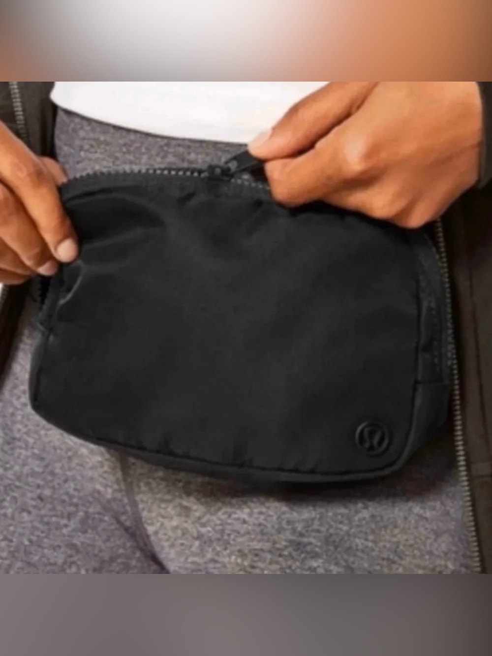 Lululemon Black Everywhere Belt Bag - Picture 4 of 13